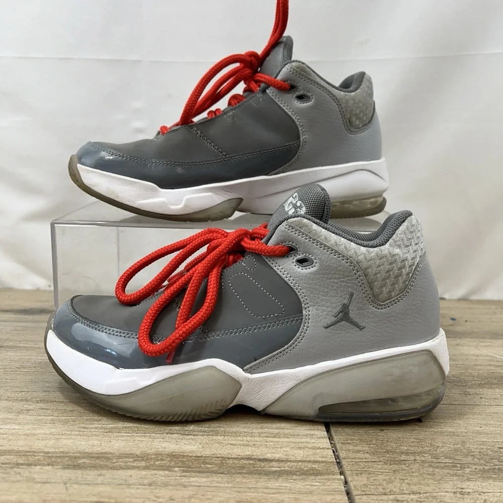 Jordan Point Lane Cool Grey Red‎ Laces DA8021-005 Mens 7Y Sneakers